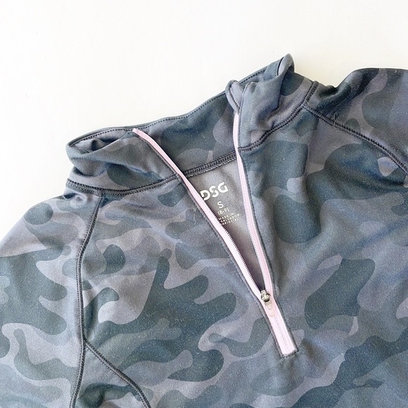 DSG black camouflage half zip up jacket - Picture 3 of 4